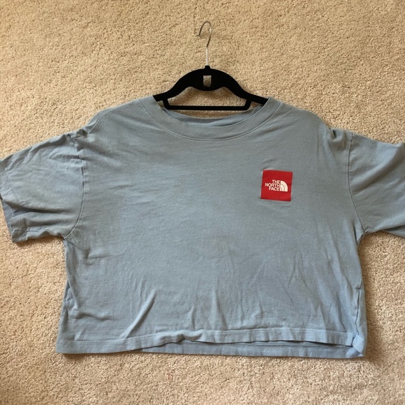 The North Face Cropped Tee - Picture 11 of 11